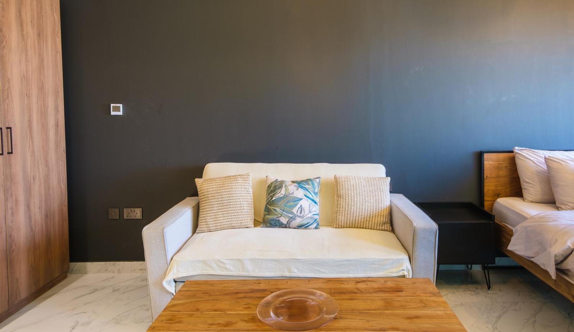 Industrial Chic Retreat Apartment Al Qurayyah ภายนอก รูปภาพ